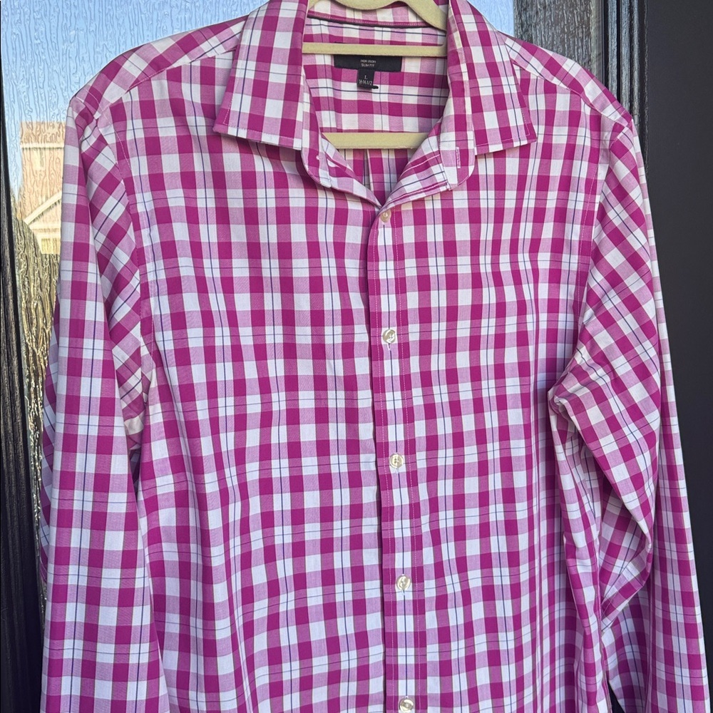 Banana Republic Men's Magenta Checkered Shirt - Picture 3 of 6